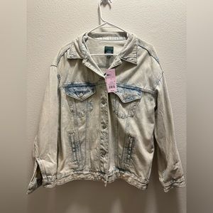 Jean jacket light wash NWT oversized size small